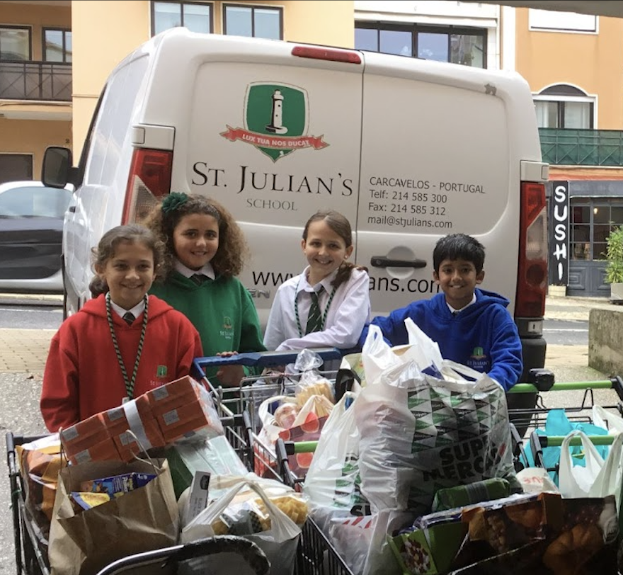 House Captains visit the Centro Comunitario de Carcavelos